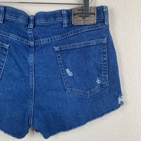 WRANGLER Distressed Denim High Rise Cut Offs Sz L - Picture 8 of 10